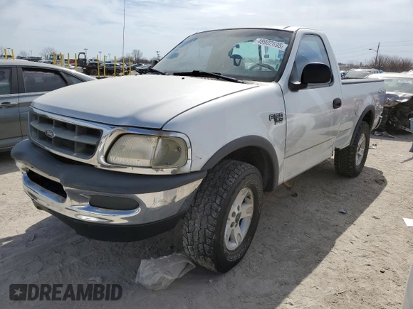 1998 Ford F-150 z VIN 1FTZF18W9WKA65043, wystawiony jako Copart lot #48902695 z przebiegiem 133 727 mil mil oraz Szkoda całkowita • Salvage title. Historia ofert i sprzedaży dostępna na DreamBid. Obrazek 1.