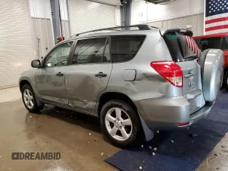 2007 Toyota RAV4 with VIN JTMBD33V476054169, listed as a Copart auction lot 49060535 with 107,255 mi miles and Clean Title. Bid and sale history available at carsss.com. Image 2.