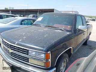 1993 Chevrolet C/K 1500 with VIN 2GCEC19K6P1245004, listed as a IAAI auction lot 42039596 with 184,528 mi miles. Bid and sale history available at carsss.com. Image 2.