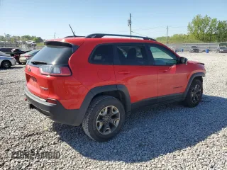 2019 Jeep Cherokee Trailhawk with VIN 1C4PJMBX2KD147090, listed as a Copart auction lot 52435815 with 101,043 mi miles and Salvage Title. Bid and sale history available at DreamBid. Image 3.