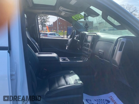 2019 GMC Sierra 2500HD Denali with VIN 1GT12SEY3KF126085, listed as a Copart auction lot 53366345 with 148,588 mi miles and Clean Title. Bid and sale history available at carsss.com. Image 5.