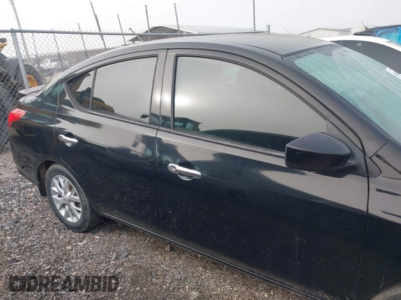 2015 Nissan Versa SV with VIN 3N1CN7AP5FL837568, listed as a IAAI auction lot 41871533 with 99,288 mi miles. Bid and sale history available at carsss.com. Image 13.
