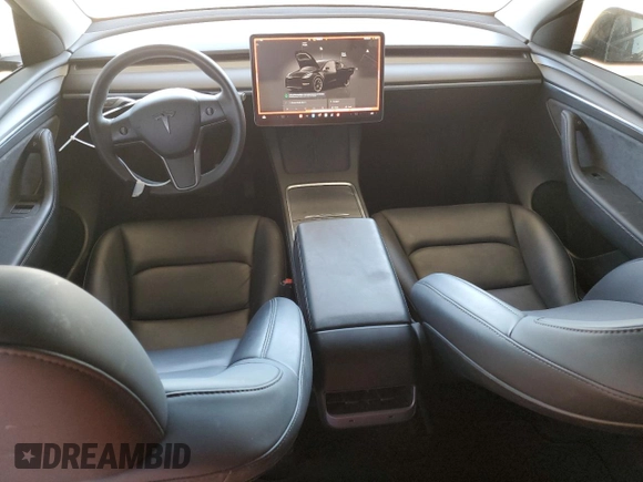 2024 Tesla Model Y Long Range с VIN 7SAYGDEE8RF983280, выставлен на аукционе Copart как лот 55417555 с пробегом 52 273 миль миль и Списание • Salvage title. История ставок и продаж доступна на DreamBid. Изображение 8.