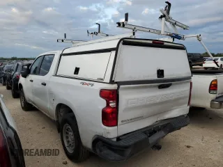 2023 Chevrolet Silverado 1500 with VIN 3GCPDAEK4PG305607, listed as a Copart auction lot 48935655 with 10,480 mi miles and Salvage Title. Bid and sale history available at DreamBid. Image 2.
