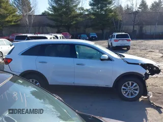 2019 Kia Sorento LX with VIN 5XYPGDA37KG526732, listed as a IAAI auction lot 41708039 with 75,963 mi miles. Bid and sale history available at carsss.com. Image 14.