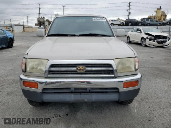 1997 Toyota 4Runner SR5 z VIN JT3GN86R1V0037073, wystawiony jako Copart lot #53815005 z przebiegiem 177 612 mil mil oraz Czysty tytuł • Clean title. Historia ofert i sprzedaży dostępna na DreamBid. Obrazek 5.