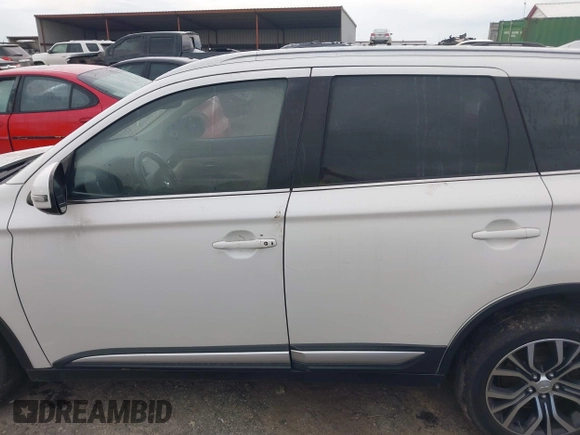 2018 Mitsubishi Outlander SE with VIN JA4AD3A31JZ068236, listed as a IAAI auction lot 40917348 with 144,529 mi miles and . Bid and sale history available at DreamBid. Image 14.