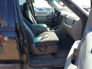 2004 Ford Expedition Special Service with VIN 1FMRU15W84LA19782, listed as a IAAI auction lot 41729791 with 256,992 mi miles. Bid and sale history available at carsss.com. Image 5.