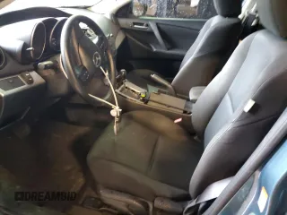 2011 Mazda 3 i Touring z VIN JM1BL1VF1B1436887, wystawiony jako Copart lot #45848185 z przebiegiem Nie podano mil oraz Szkoda całkowita • Salvage title. Historia ofert i sprzedaży dostępna na DreamBid. Obrazek 7.