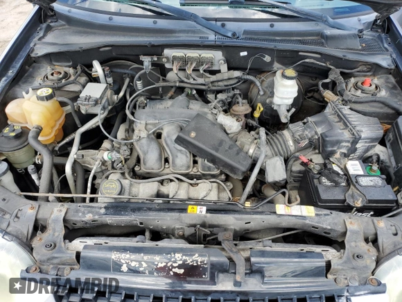 2007 Ford Escape XLT with VIN 1FMYU03187KB60049, listed as a Copart auction lot 74588994 with Not Provided miles and Non Repairable. Bid and sale history available at carsss.com. Image 12.
