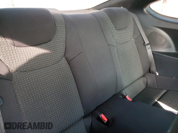2012 Hyundai Genesis Coupe 2.0T с VIN KMHHT6KD5CU071913, выставлен на аукционе Copart как лот 52349465 с пробегом 159 432 миль миль и Списание • Salvage title. История ставок и продаж доступна на DreamBid. Изображение 11.