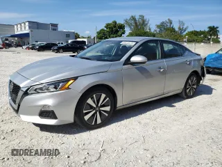 2022 Nissan Altima SV z VIN 1N4BL4DV2NN404611, wystawiony jako Copart lot #55935875 z przebiegiem 79 009 mil mil oraz Nie do naprawy • Non repairable. Historia ofert i sprzedaży dostępna na DreamBid. Obrazek 1.
