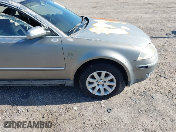 2001 Volkswagen Passat GLS z VIN WVWPD63B51P198425, wystawiony jako IAAI lot #42734511 z przebiegiem Nie podano mil oraz . Historia ofert i sprzedaży dostępna na DreamBid. Obrazek 12.