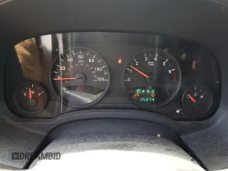 2012 Jeep Patriot Sport с VIN 1C4NJRBB1CD625087, выставлен на аукционе Copart как лот 55994865 с пробегом 35 274 миль миль и Чистый • Clean title. История ставок и продаж доступна на DreamBid. Изображение 9.