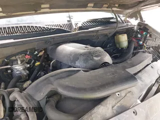 2002 Chevrolet Tahoe LS z VIN 1GNEC13Z72R258244, wystawiony jako IAAI lot #42639069 z przebiegiem Nie podano mil oraz . Historia ofert i sprzedaży dostępna na DreamBid. Obrazek 10.