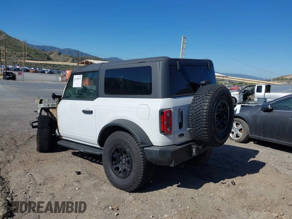 2022 Ford Bronco with VIN 1FMDE5CP5NLB62541, listed as a IAAI auction lot 42185029 with Not provided miles and . Bid and sale history available at DreamBid. Image 3.