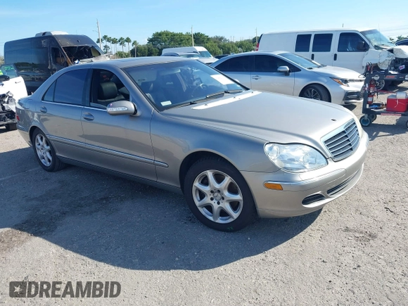 2004 Mercedes-Benz S-Class 4.3L with VIN WDBNG83J14A406775, listed as a IAAI auction lot 41442333 with 77,463 mi miles. Bid and sale history available at carsss.com. Image 1.