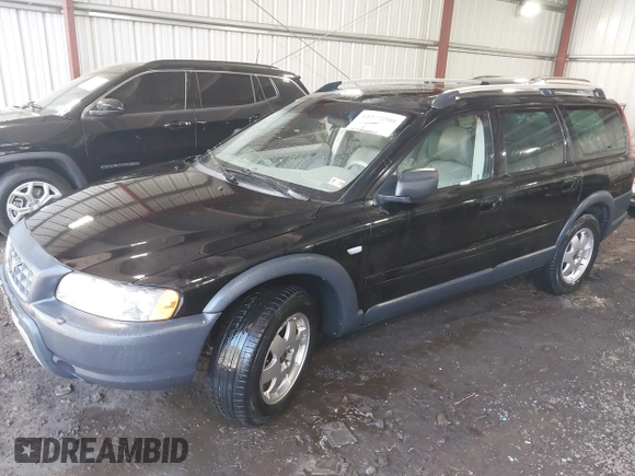 2006 Volvo XC70 with VIN YV4SZ592361243124, listed as a IAAI auction lot 41972200 with 186,720 mi miles. Bid and sale history available at carsss.com. Image 2.