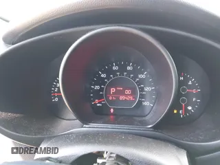 2019 Kia Soul z VIN KNDJN2A23K7914612, wystawiony jako IAAI lot #41993897 z przebiegiem 89 429 mil mil oraz . Historia ofert i sprzedaży dostępna na DreamBid. Obrazek 7.