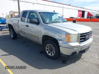 2008 GMC Sierra 1500 Work Truck z VIN 2GTEC19C381102196, wystawiony jako IAAI lot #42212449 z przebiegiem 213 361 mil mil oraz . Historia ofert i sprzedaży dostępna na DreamBid. Obrazek 1.