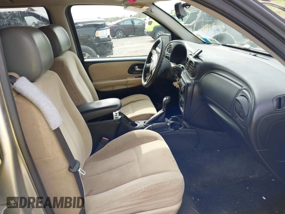 2005 Chevrolet TrailBlazer LT with VIN 1GNDT13S452232714, listed as a IAAI auction lot 42166555 with 168,106 mi miles and . Bid and sale history available at DreamBid. Image 5.