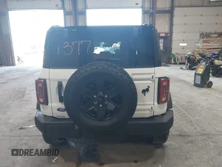 2025 Ford Bronco Outer Banks с VIN 1FMEE8BPXSLA68836, выставлен на аукционе IAAI как лот 42518156 с пробегом 287 миль миль и . История ставок и продаж доступна на DreamBid. Изображение 17.