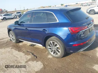 2021 Audi Q5 Premium z VIN WA1AAAFY8M2074985, wystawiony jako IAAI lot #42024998 z przebiegiem 12 778 mil mil oraz . Historia ofert i sprzedaży dostępna na DreamBid. Obrazek 3.