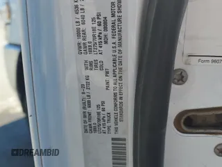 2024 Ram 2500 Big Horn z VIN 3C6UR5DL5RG100958, wystawiony jako Copart lot #56332725 z przebiegiem 24 686 mil mil oraz Czysty tytuł • Clean title. Historia ofert i sprzedaży dostępna na DreamBid. Obrazek 12.