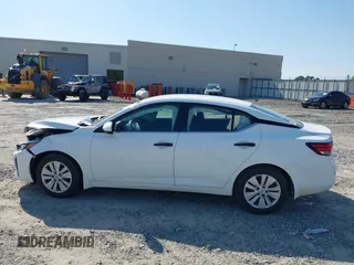 2024 Nissan Sentra S z VIN 3N1AB8BV3RY234421, wystawiony jako IAAI lot #42012080 z przebiegiem 20 938 mil mil oraz . Historia ofert i sprzedaży dostępna na DreamBid. Obrazek 14.