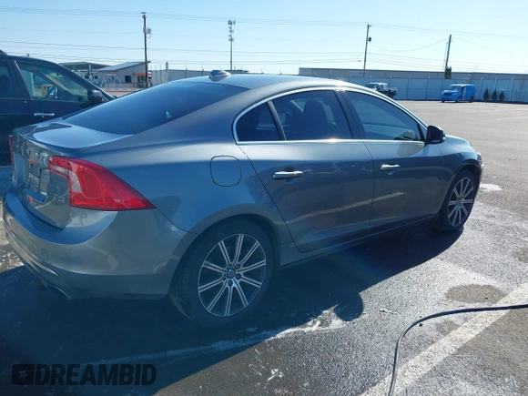 2017 Volvo S60 Inscription with VIN LYV402HK7HB120640, listed as a IAAI auction lot 41583114 with 71,884 mi miles. Bid and sale history available at carsss.com. Image 4.
