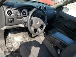 2008 Mitsubishi Raider LS z VIN 1Z7HC22K98S587324, wystawiony jako Copart lot #71304794 z przebiegiem 118 604 mil mil oraz Czysty tytuł • Clean title. Historia ofert i sprzedaży dostępna na DreamBid. Obrazek 8.