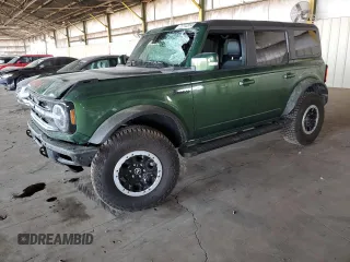 2022 Ford Bronco z VIN 1FMEE5DP3NLB22400, wystawiony jako Copart lot #56229705 z przebiegiem 10 845 mil mil oraz Szkoda całkowita • Salvage title. Historia ofert i sprzedaży dostępna na DreamBid. Obrazek 1.
