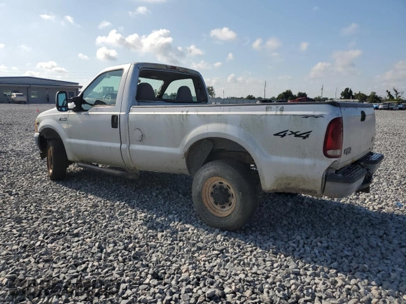 2001 Ford F-250 XL with VIN 1FTNF21L11EC49565, listed as a Copart auction lot 57776185 with 110,842 mi miles and Salvage title. Bid and sale history available at DreamBid. Image 2.