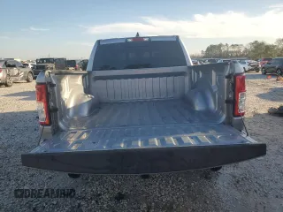 2019 Ram 1500 Big Horn z VIN 1C6RREFT3KN685393, wystawiony jako Copart lot #46754765 z przebiegiem 156 347 mil mil oraz Czysty tytuł • Clean title. Historia ofert i sprzedaży dostępna na DreamBid. Obrazek 6.