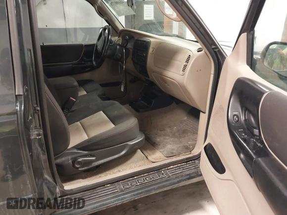 2004 Ford Ranger XLT Appearance with VIN 1FTYR44E44PB23741, listed as a IAAI auction lot 41609771 with 287,618 mi miles. Bid and sale history available at carsss.com. Image 5.