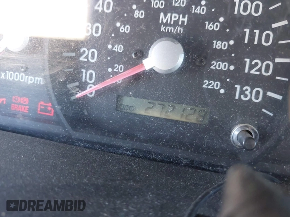 2004 Kia Sorento LX with VIN KNDJC733945245222, listed as a IAAI auction lot 42056958 with 272,128 mi miles. Bid and sale history available at carsss.com. Image 7.