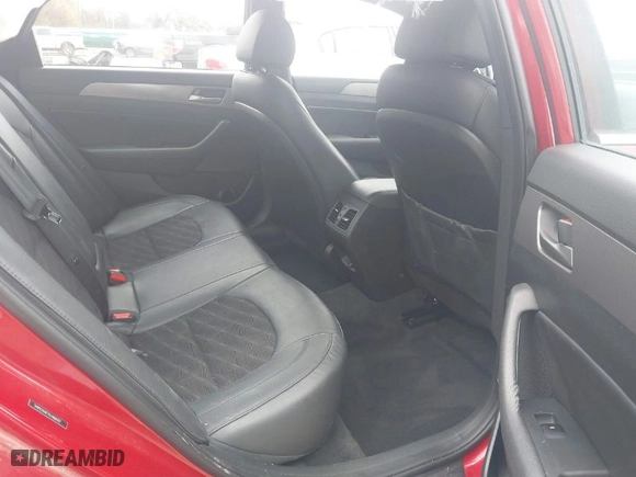 2019 Hyundai Sonata Sport with VIN 5NPE34AF7KH808312, listed as a IAAI auction lot 40815880 with 71,800 mi miles. Bid and sale history available at carsss.com. Image 8.