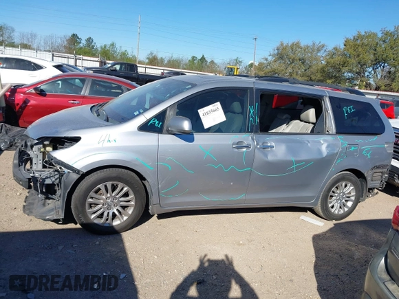 2014 Toyota Sienna XLE with VIN 5TDYK3DC7ES447903, listed as a IAAI auction lot 41835665 with 224,492 mi miles. Bid and sale history available at carsss.com. Image 15.