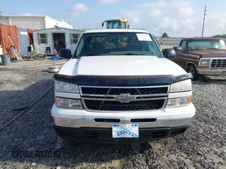 2007 Chevrolet Silverado 1500 LS with VIN 2GCEC13V971183391, listed as a IAAI auction lot 42151015 with 314,833 mi miles and . Bid and sale history available at DreamBid. Image 12.