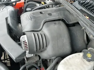 2006 GMC Yukon XL z VIN 1GKFK66U86J116670, wystawiony jako IAAI lot #43297134 z przebiegiem 258 637 mil mil oraz . Historia ofert i sprzedaży dostępna na DreamBid. Obrazek 18.