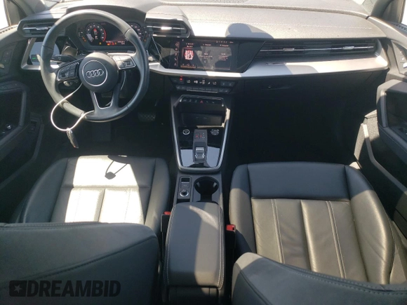2024 Audi A3 Premium z VIN WAUAUDGYXRA029568, wystawiony jako Copart lot #54067005 z przebiegiem 14 130 mil mil oraz Szkoda całkowita • Salvage title. Historia ofert i sprzedaży dostępna na DreamBid. Obrazek 8.