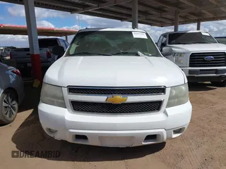 2010 Chevrolet Suburban LS with VIN 1GNUCHE01AR174986, listed as a IAAI auction lot 41697401 with 333,135 mi miles. Bid and sale history available at carsss.com. Image 12.