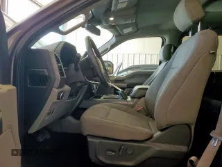 2020 Ford F-150 XL z VIN 1FTEW1E56LKD17062, wystawiony jako Copart lot #58289985 z przebiegiem 107 606 mil mil oraz Szkoda całkowita • Salvage title. Historia ofert i sprzedaży dostępna na DreamBid. Obrazek 7.