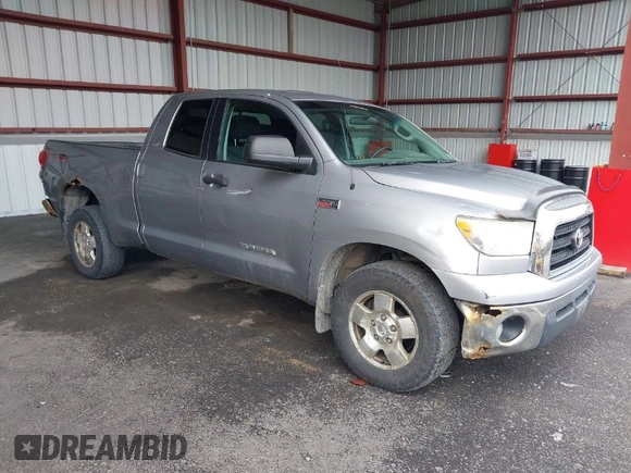 2008 Toyota Tundra z VIN 5TBBV54168S492738, wystawiony jako IAAI lot #41933935 z przebiegiem 225 767 mil mil oraz . Historia ofert i sprzedaży dostępna na DreamBid. Obrazek 1.