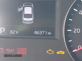 2018 Kia Cadenza Premium with VIN KNALB4J18J5120345, listed as a IAAI auction lot 42079048 with 46,371 mi miles. Bid and sale history available at carsss.com. Image 16.