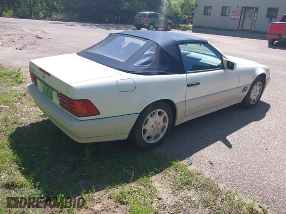 1994 Mercedes-Benz SL 5.0L with VIN WDBFA67E9RF096490, listed as a IAAI auction lot 42377045 with 102,846 mi miles and . Bid and sale history available at DreamBid. Image 4.