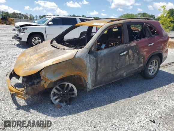 2014 Kia Sorento LX z VIN 5XYKT4A61EG454382, wystawiony jako Copart lot #57873995 z przebiegiem Nie podano mil oraz Nie do naprawy • Non repairable. Historia ofert i sprzedaży dostępna na DreamBid. Obrazek 1.