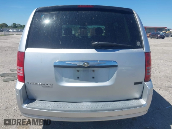 2008 Chrysler Town & Country LX with VIN 2A8HR44H08R696935, listed as a IAAI auction lot 41679669 with 92,276 mi miles. Bid and sale history available at carsss.com. Image 16.
