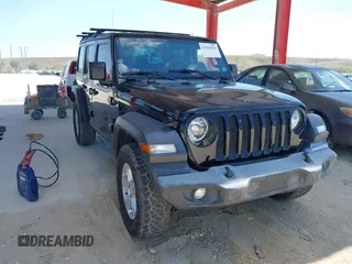 2019 Jeep Wrangler Unlimited Sport S z VIN 1C4HJXDGXKW578008, wystawiony jako IAAI lot #42030020 z przebiegiem 63 195 mil mil oraz . Historia ofert i sprzedaży dostępna na DreamBid. Obrazek 1.