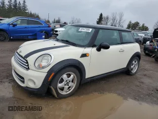 2011 MINI Hardtop with VIN WMWSU3C55BT095126, listed as a Copart auction lot 52447595 with 266,360 mi miles and Clean Title. Bid and sale history available at DreamBid. Image 1.